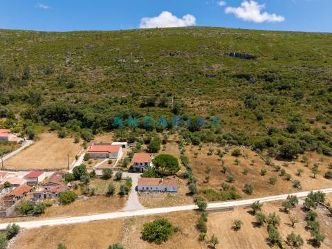 ANG1641 - Moradia T2 para Venda em Serro Ventoso, Porto de Mós