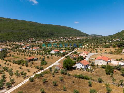 ANG1641 - Moradia T2 para Venda em Serro Ventoso, Porto de Mós