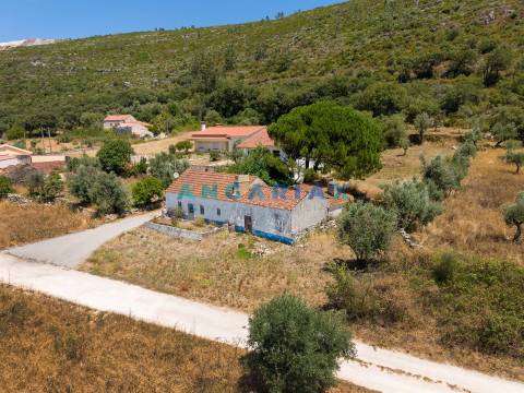 ANG1641 - Moradia T2 para Venda em Serro Ventoso, Porto de Mós