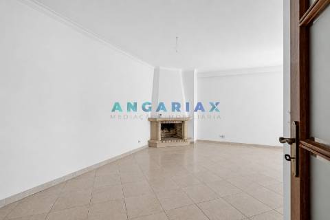 ANG1640 - Apartamento T3 para Arrendamento em Leiria