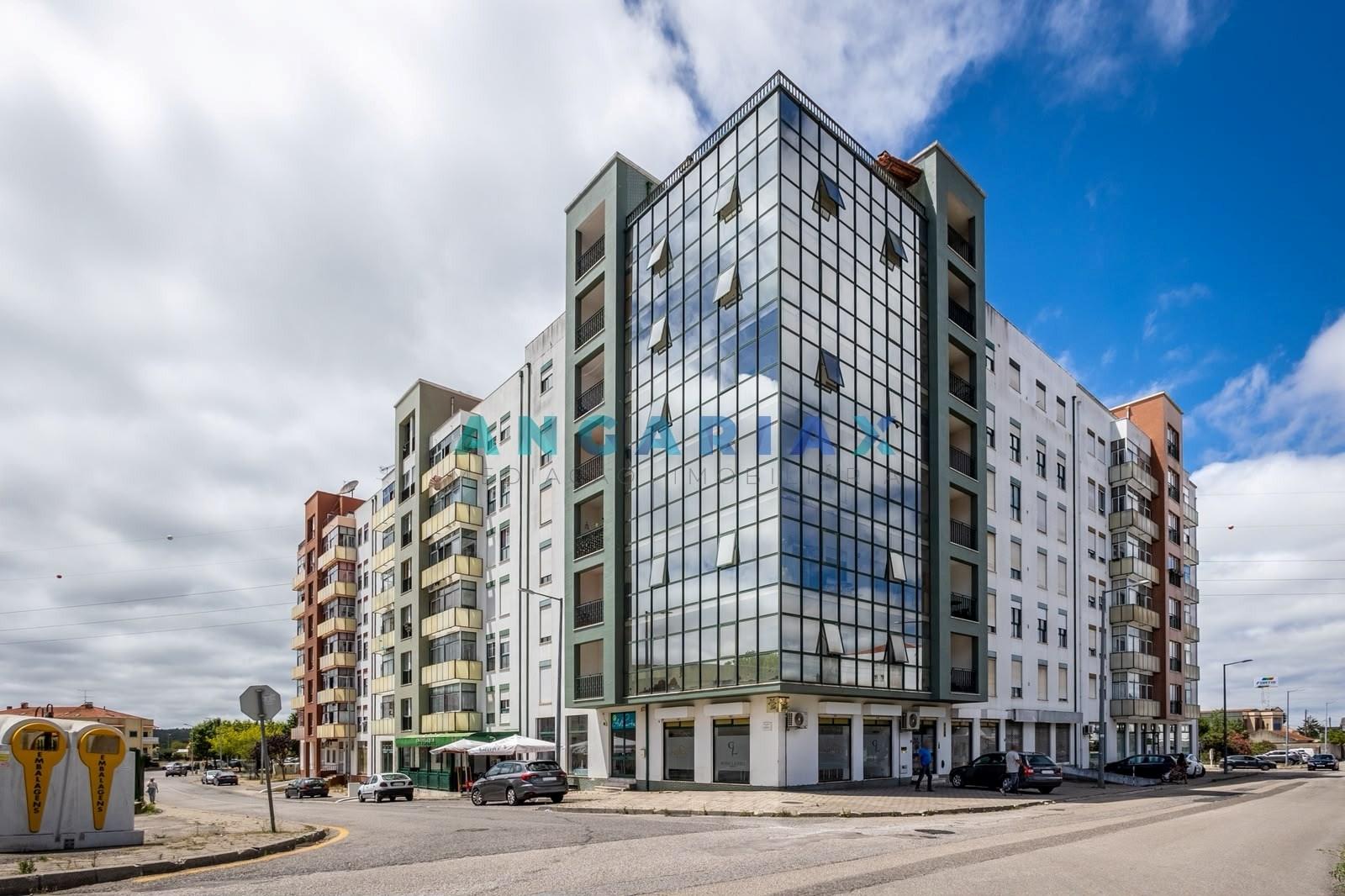 ANG1640 - Apartamento T3 para Arrendamento em Leiria