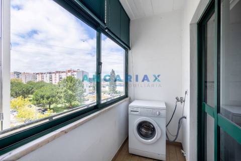 ANG1640 - Apartamento T3 para Arrendamento em Leiria
