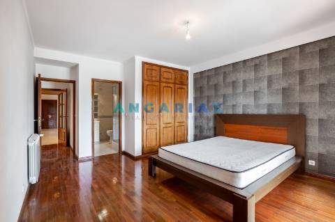 ANG1640 - Apartamento T3 para Arrendamento em Leiria
