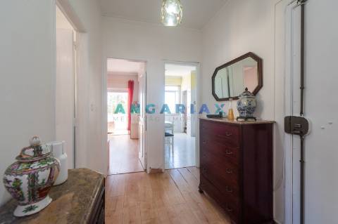 ANG1642 - Apartamento T2 para Venda em Monte Abraão, Lisboa