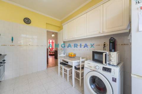 ANG1642 - Apartamento T2 para Venda em Monte Abraão, Lisboa