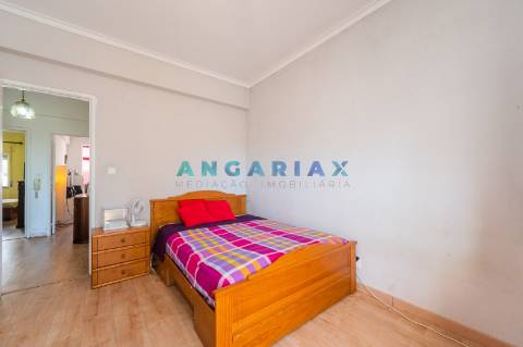 ANG1642 - Apartamento T2 para Venda em Monte Abraão, Lisboa