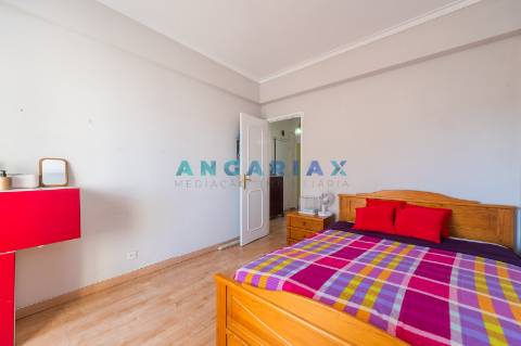 ANG1642 - Apartamento T2 para Venda em Monte Abraão, Lisboa