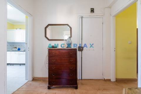 ANG1642 - Apartamento T2 para Venda em Monte Abraão, Lisboa