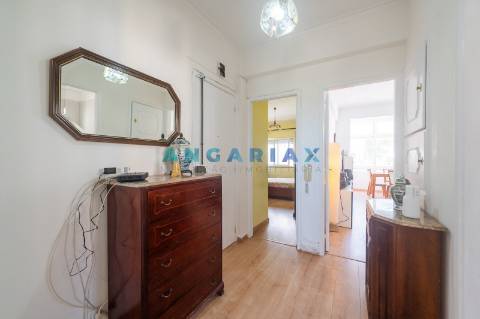ANG1642 - Apartamento T2 para Venda em Monte Abraão, Lisboa