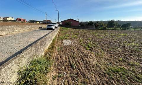 Terreno 3000m² p/ construção - Vilar e Mosteiró