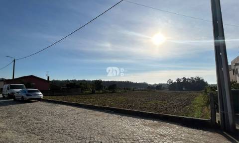 Terreno 3000m² p/ construção - Vilar e Mosteiró