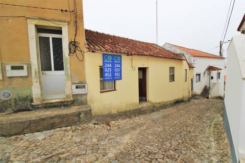 Moradia para Reconstruir / São Martinho do Porto