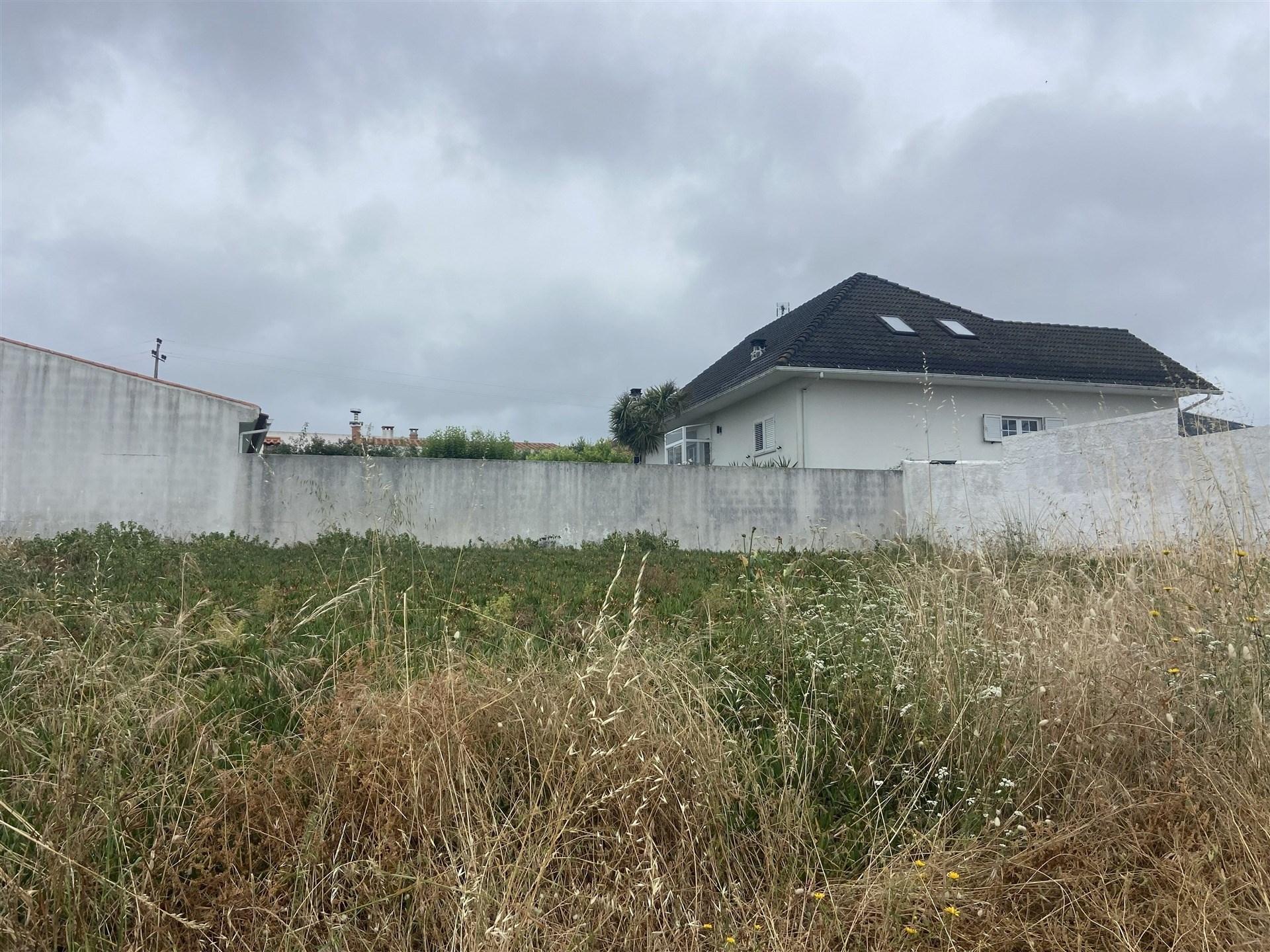 Terreno Urbano para construção / Vieira de Leiria / Marinha Grande