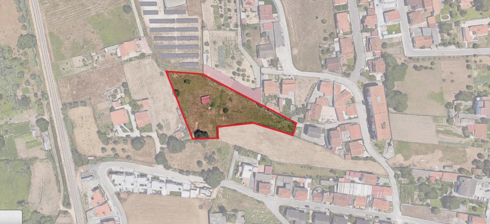 Terreno plano para construção / 5020 m2 / Gândara dos Olivais / Leiria