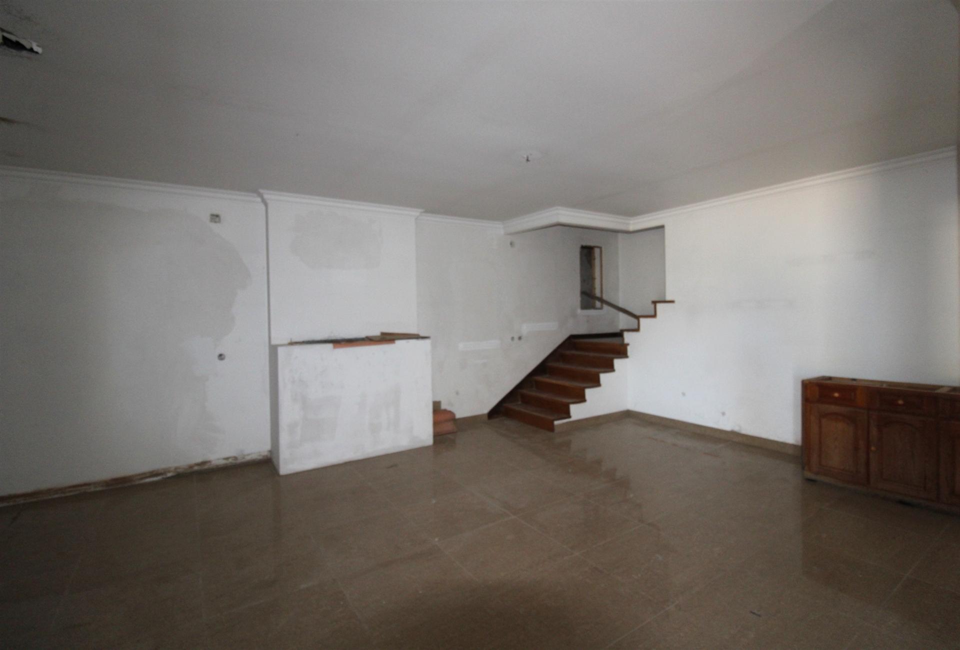 Moradia T3/ Anexos / Caranguejeira / Leiria