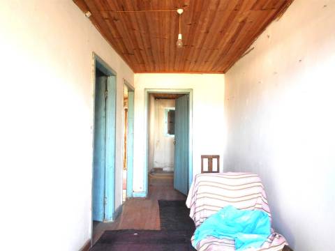 Moradia T3 / Reconstruir / Com Projeto Aprovado / Marrazes / Leiria