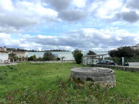 Lote de terreno / Urbanizado / Construção de prédio / Batalha