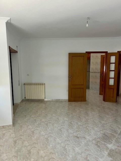 Arrendamento / Apartamento T2 / Casal Galego / Marinha Grande