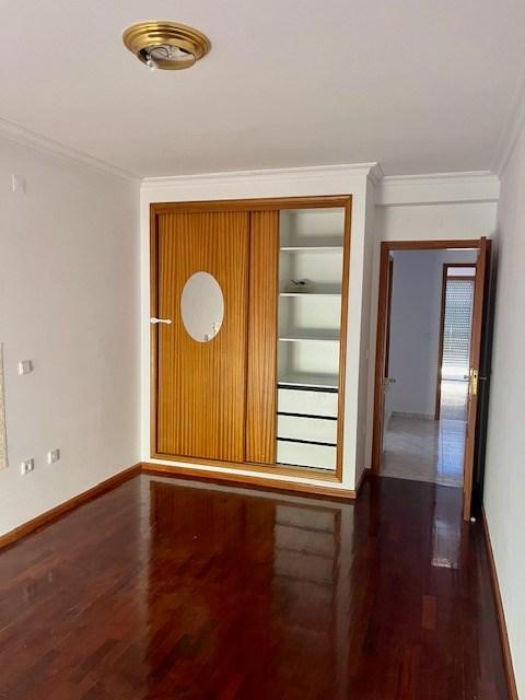 Arrendamento / Apartamento T2 / Casal Galego / Marinha Grande