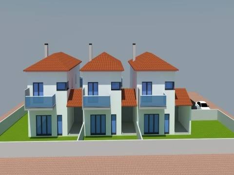 Moradias T3+1 / Garagem / Jardim / Logradouro / Amor / Leiria
