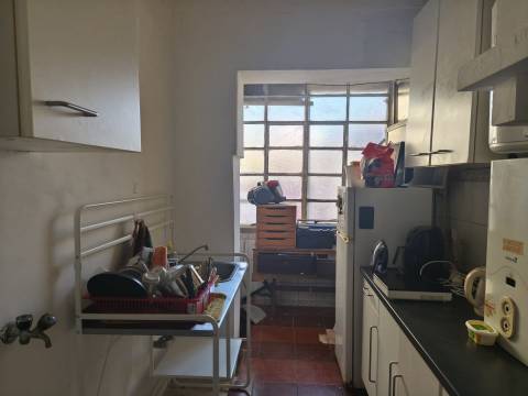 Apartamento T1 / S. Domingos de Benfica / Lisboa