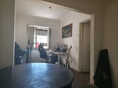 Apartamento T1 / S. Domingos de Benfica / Lisboa