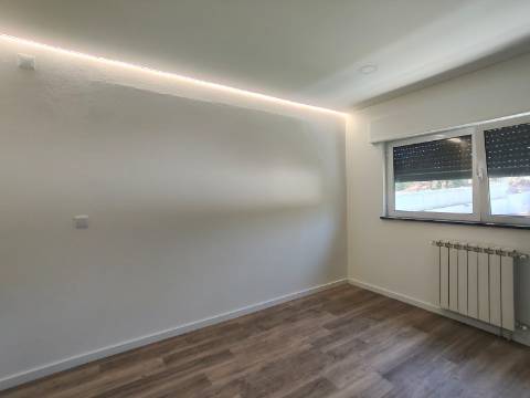Moradia T3+3 isolada / Terreno / Poço / Carvide / Leiria