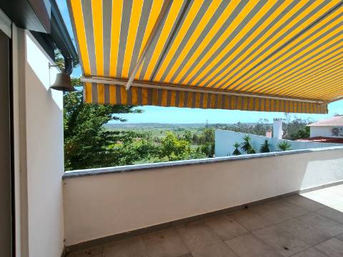 Moradia T3+3 isolada / Terreno / Poço / Carvide / Leiria