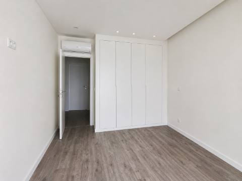 Moradia Nova T3+1 / Jardim/ Churrasqueira / Boa Vista / Leiria