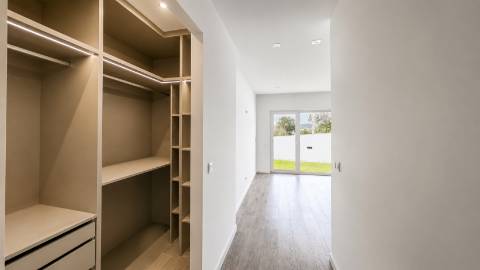 Moradia Nova T3+1 / Jardim/ Churrasqueira / Boa Vista / Leiria