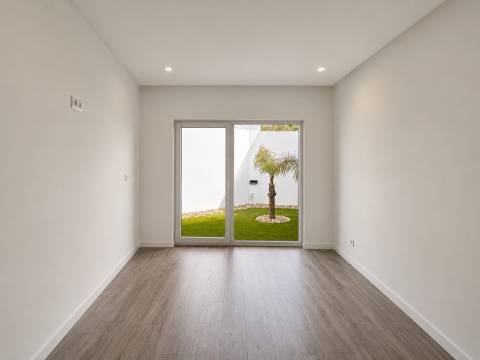 Moradia Nova T3+1 / Jardim/ Churrasqueira / Boa Vista / Leiria
