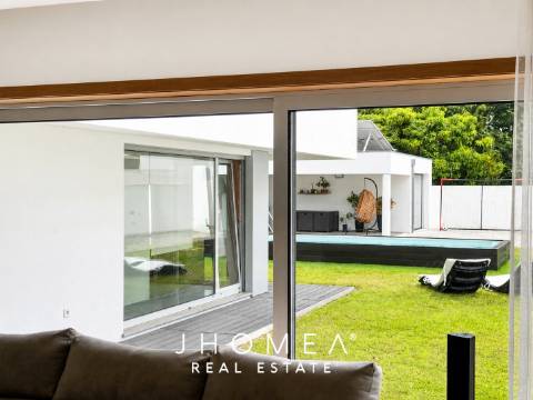 Moradia T3+2 com Piscina | Eixo, Aveiro