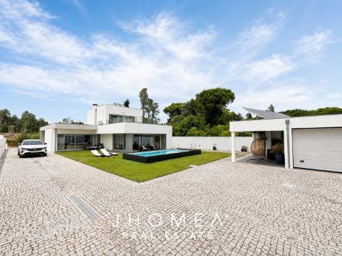 Moradia T3+2 com Piscina | Eixo, Aveiro