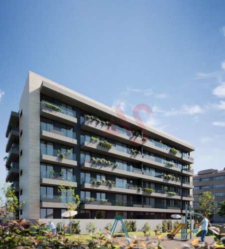 Apartamento T3 no "Empreendimento Santa Marinha" em Gaia, Porto.