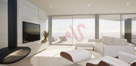 Moradia Geminada de Luxo T4 em construção no Arco da Calheta, Madeira