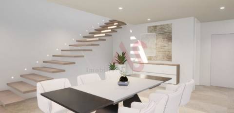 Moradia Geminada de Luxo T4 em construção no Arco da Calheta, Madeira