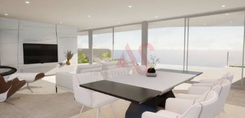 Moradia Geminada de Luxo T4 em construção no Arco da Calheta, Madeira