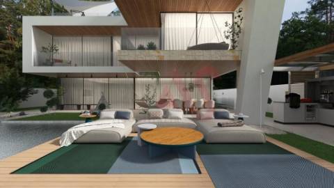 Moradia T3 com piscina infinita em Santa Maria Maior, Funchal