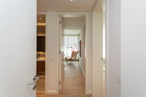 Apartamento T1 NOVOS desde 535.000€ no Empreendimento Prata Riverside Village