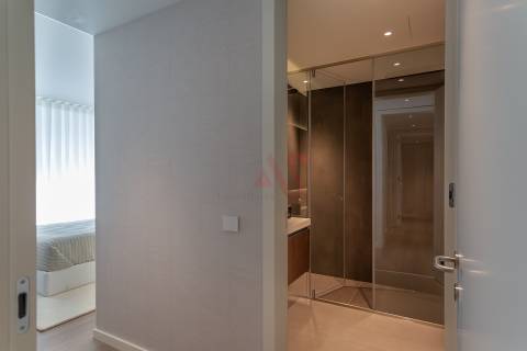 Apartamento T1 NOVOS desde 535.000€ no Empreendimento Prata Riverside Village