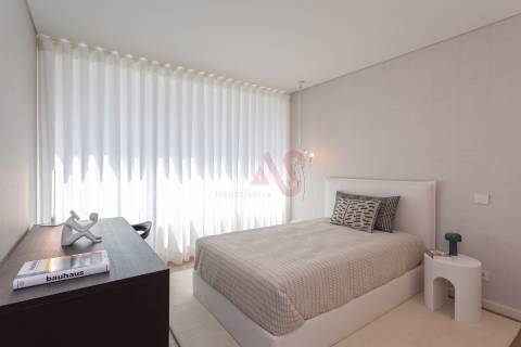 Apartamento T1 NOVOS desde 535.000€ no Empreendimento Prata Riverside Village