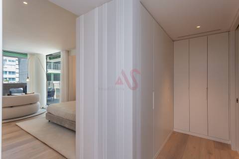 Apartamento T1 NOVOS desde 535.000€ no Empreendimento Prata Riverside Village