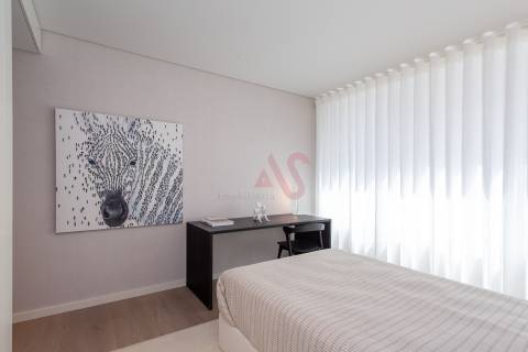 Apartamento T2 NOVOS desde 915.000€ no Empreendimento Prata Riverside Village