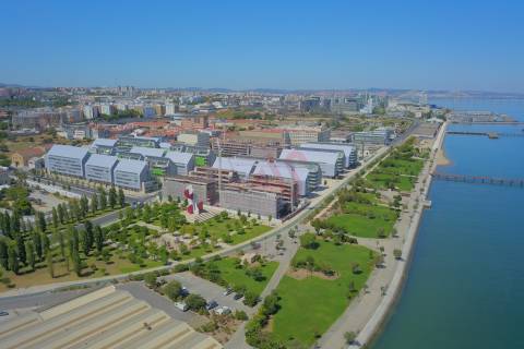 Apartamento T3 NOVOS desde 1.000.000 € no Empreendimento Prata Riverside Village