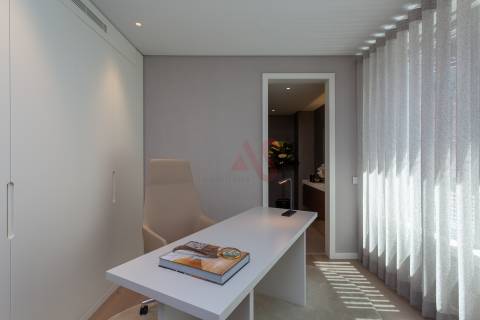 Apartamento T4 NOVOS desde 1.810.000€ no Empreendimento Prata Riverside Village