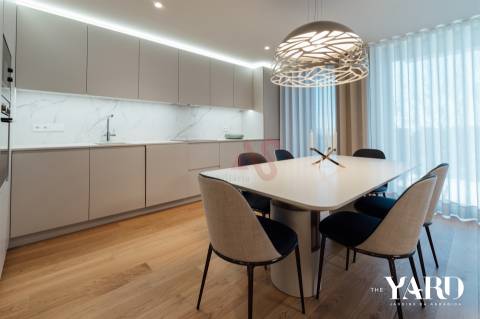 Apartamento T2  com Segurança 24 H, Ginásio, no THE YARD NEXT JARDINS D’ARRÁBIDA, Vila Nova de Gaia