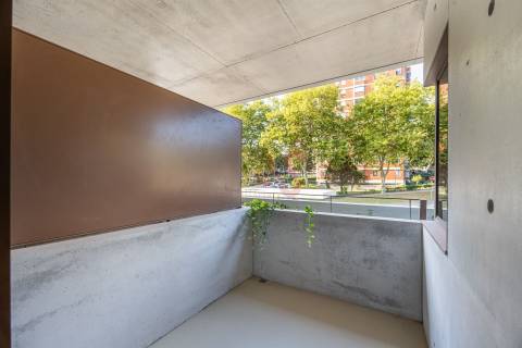 Apartamento T2 NOVO de LUXO,no Miramar Tower no Porto, com Ginásio no 15º Piso e Segurança Permanent