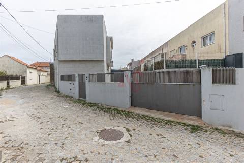 Moradia T3 de LUXO a poucos minutos do Centro de Matosinhos – Espaço, Conforto e Localização!