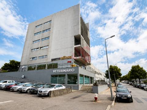 Escritório em Ermesinde, Valongo com 4 lugares de estacionamento