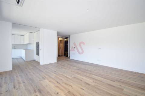 Apartamento T3 NOVO com 2 Varandas espaçosas , 1 Lugar de Garagem, 3 Quartos, em Famões, Odivelas
